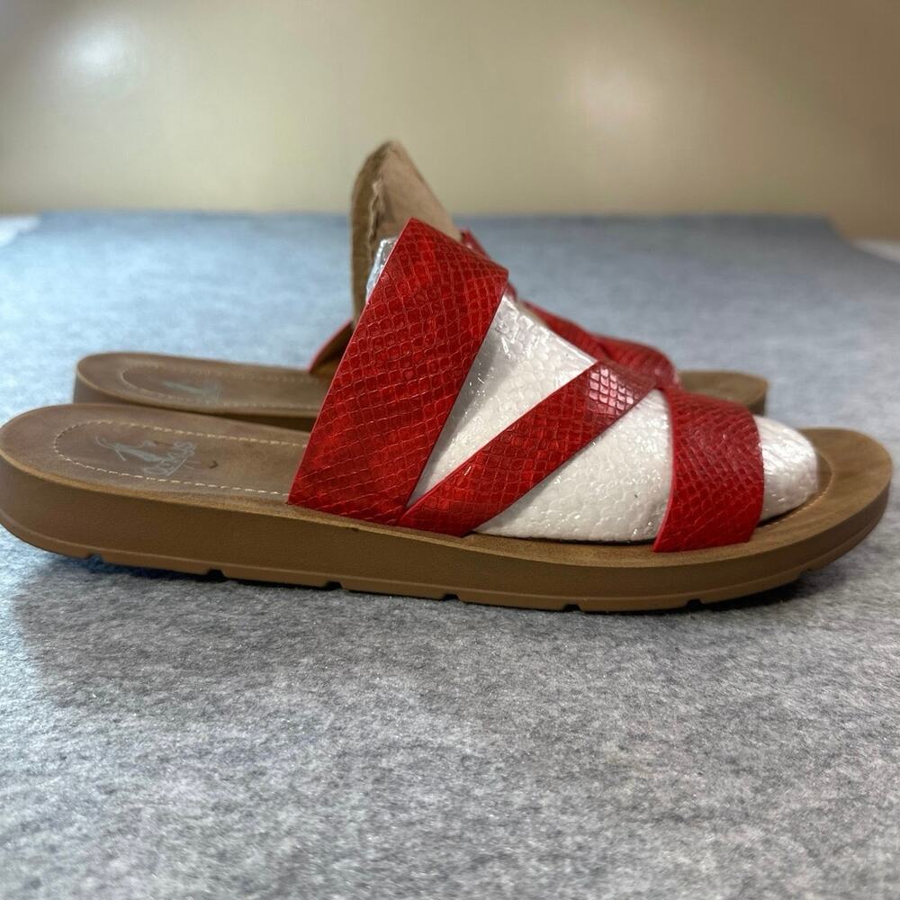 Corkeys Lydia snake print Strappy slide sandals
W/low heal. Womens size 11
